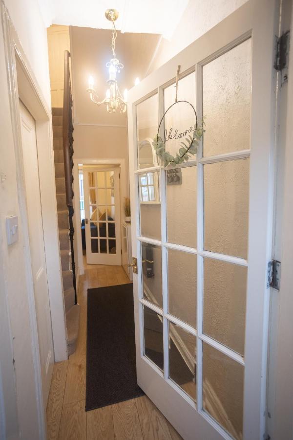 Sandgate 2-Bed Apartment In Ayr Central Location Extérieur photo